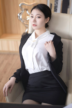 男人把J伸进女人的P免费